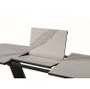 jedálenský stolík Armani Ceramic a jeho spôsob rozloženia