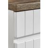 detail ICONIC white hrany