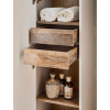 elegantna kupelnova skrinka vysoka santa fe taupe detail otvorene zasuvky