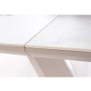 detail dokonalého prevedenia jedáleského stola ARMANI CERAMIC