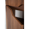 MODERN vysoka skrinka detail dvierok otvorene